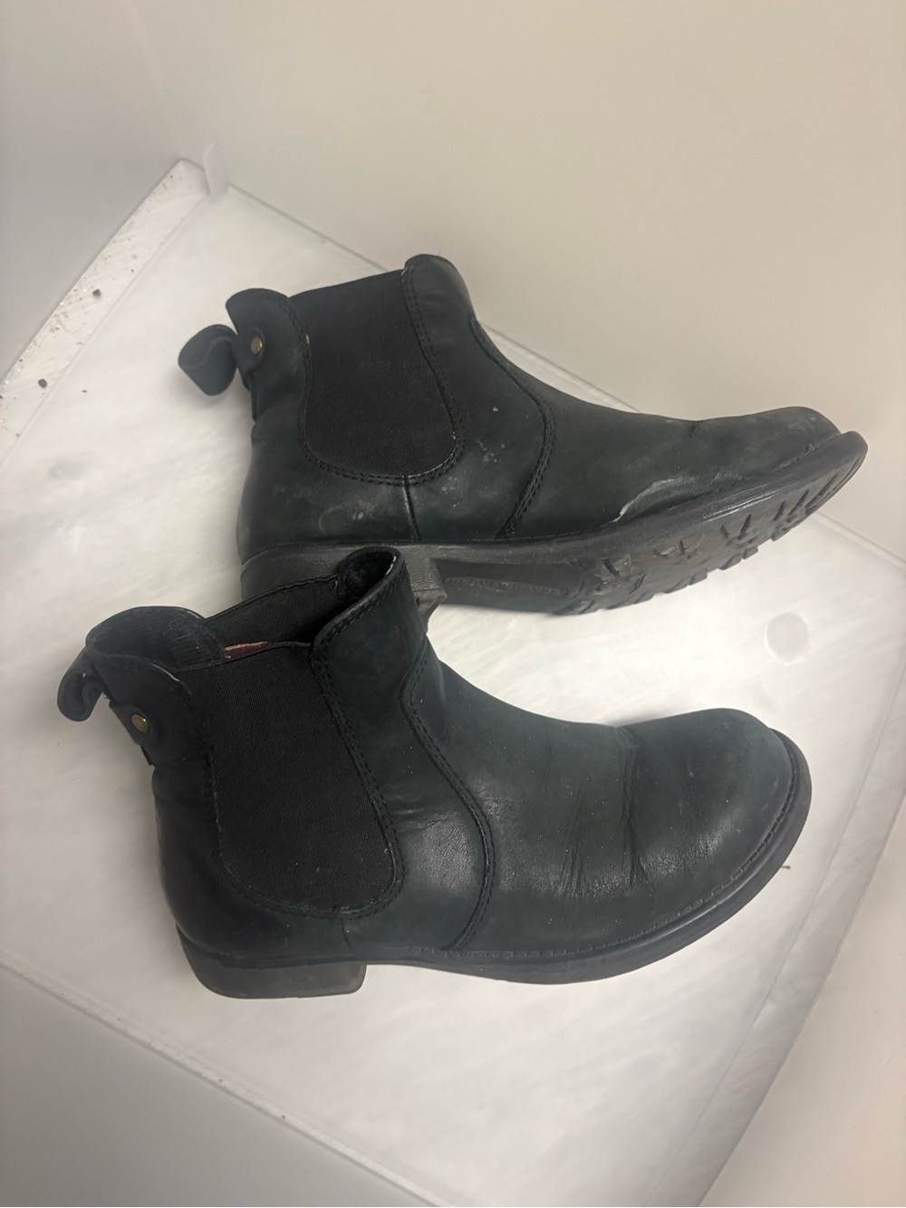 Denver Hayes Black Chelsea Boots